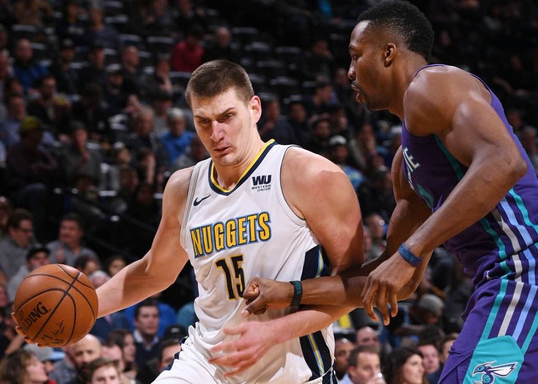 肩膀位置竟 肩膀位置竟