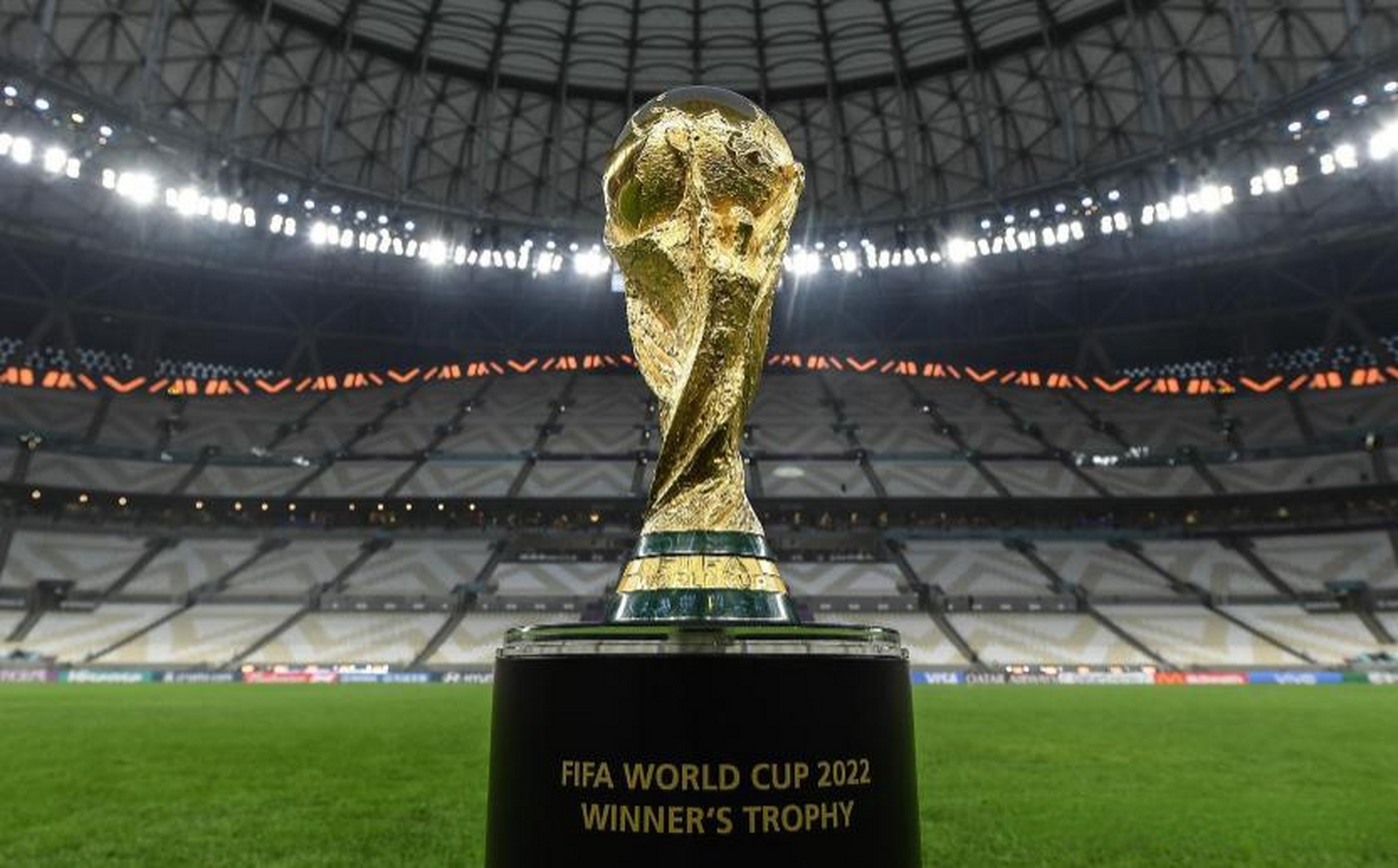 先拔头筹 先拔头筹